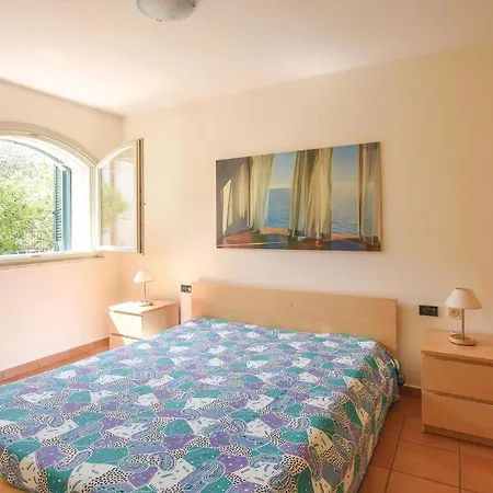 Apartment Amazing In W/ Outdoor Swimming Pool And 2 Bedrooms
